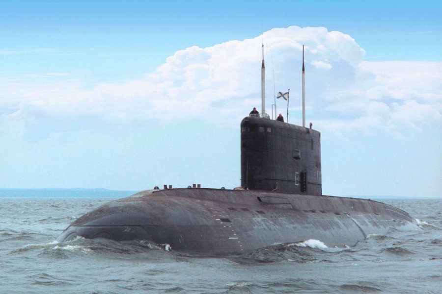 Российская субмарина, вооруженная «Калибрами», всплыла рядом с американским эсминцем