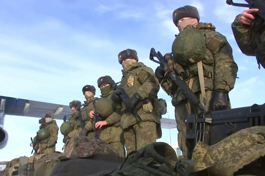 Правительство Казахстана может попросить военных РФ покинуть страну 12 января