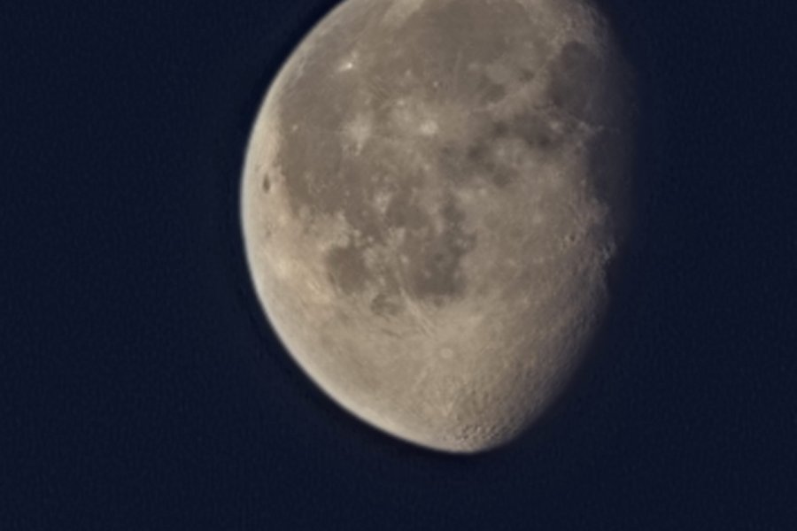Пользователи разоблачили заявленную возможность флагманов Samsung хорошо фотографировать Луну